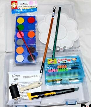 美術(shù)學(xué)具