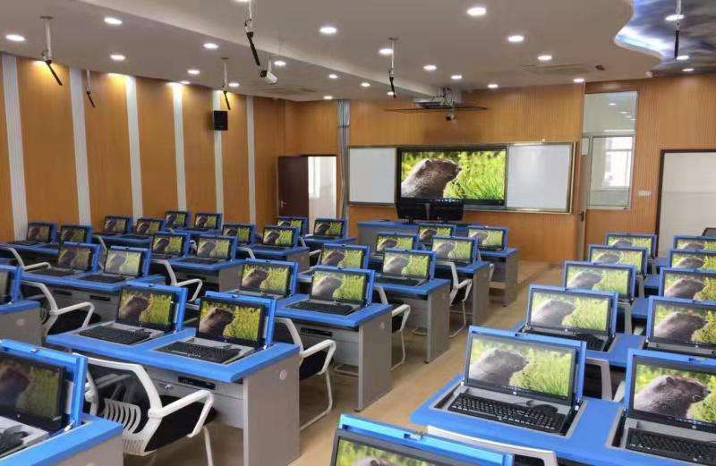 計算機(jī)教室